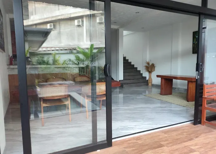 Guest house Golden Lotus Deluxe 3*